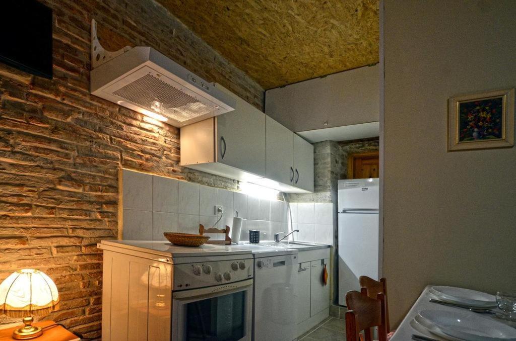 Studio Apartment La Maison De Catherine 罗维尼 外观 照片