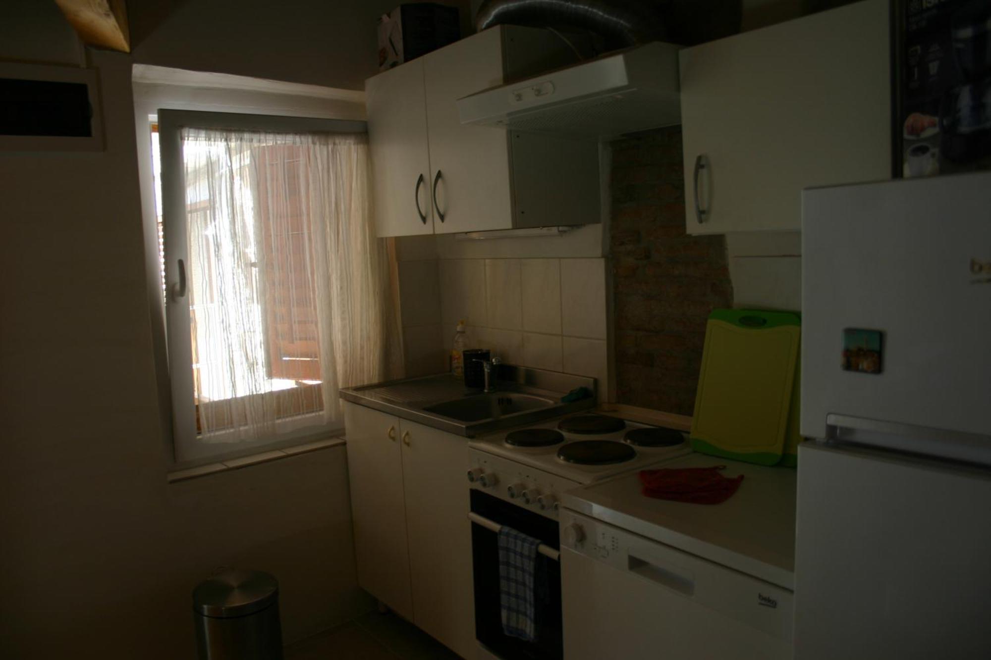 Studio Apartment La Maison De Catherine 罗维尼 外观 照片