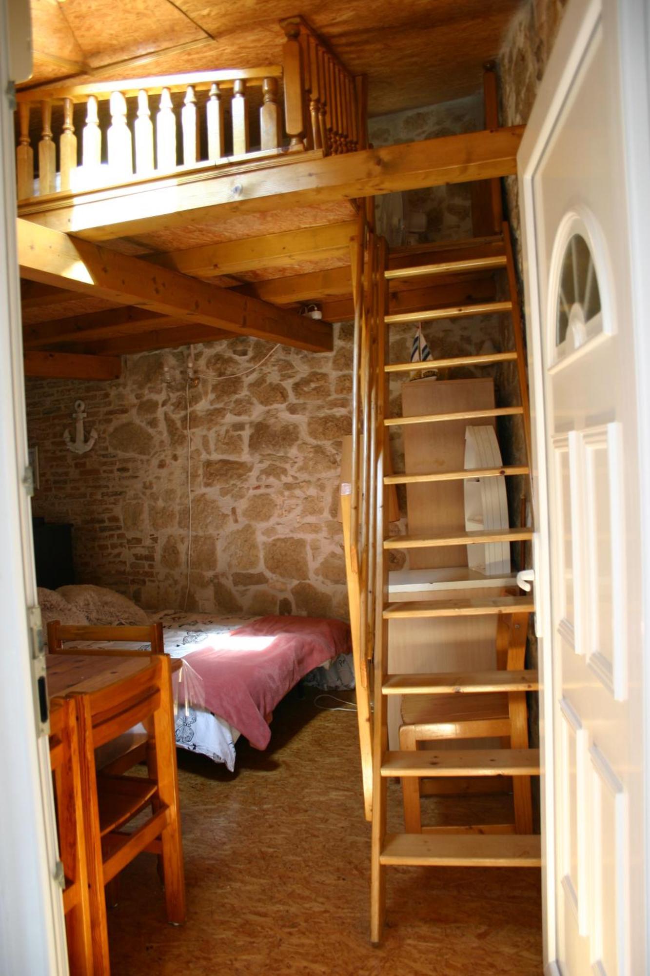 Studio Apartment La Maison De Catherine 罗维尼 外观 照片