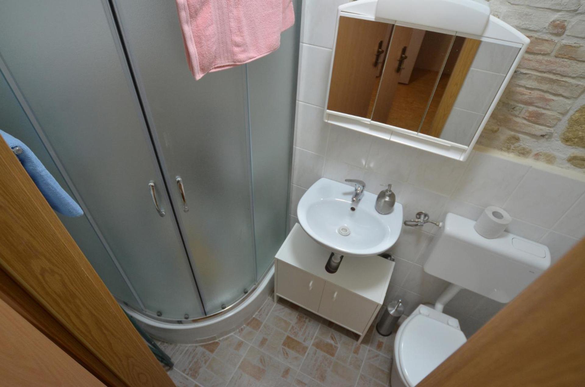 Studio Apartment La Maison De Catherine 罗维尼 外观 照片
